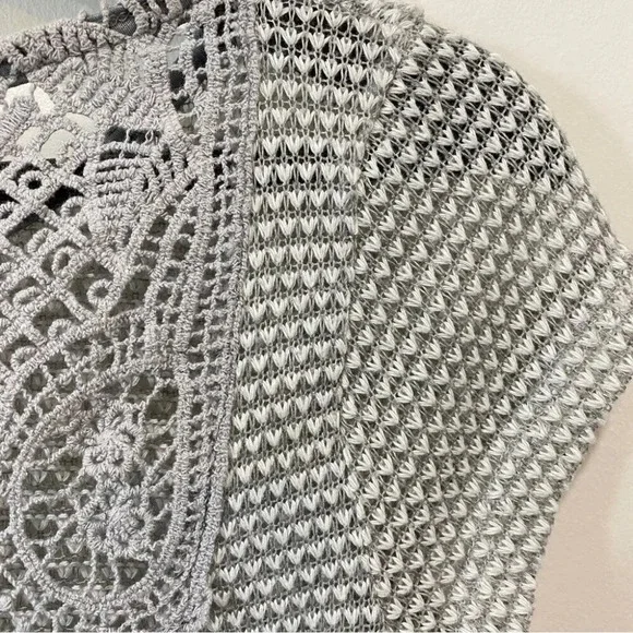 Rolla Coaster Y2K Light Grey Lace Knit Crop Top Size S - Picture 8 of 15